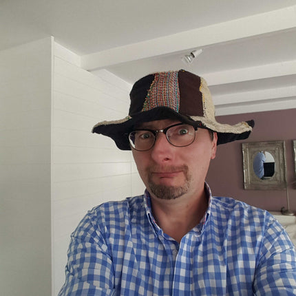 South Africa Day 1: Hats, heat and er, wine!!